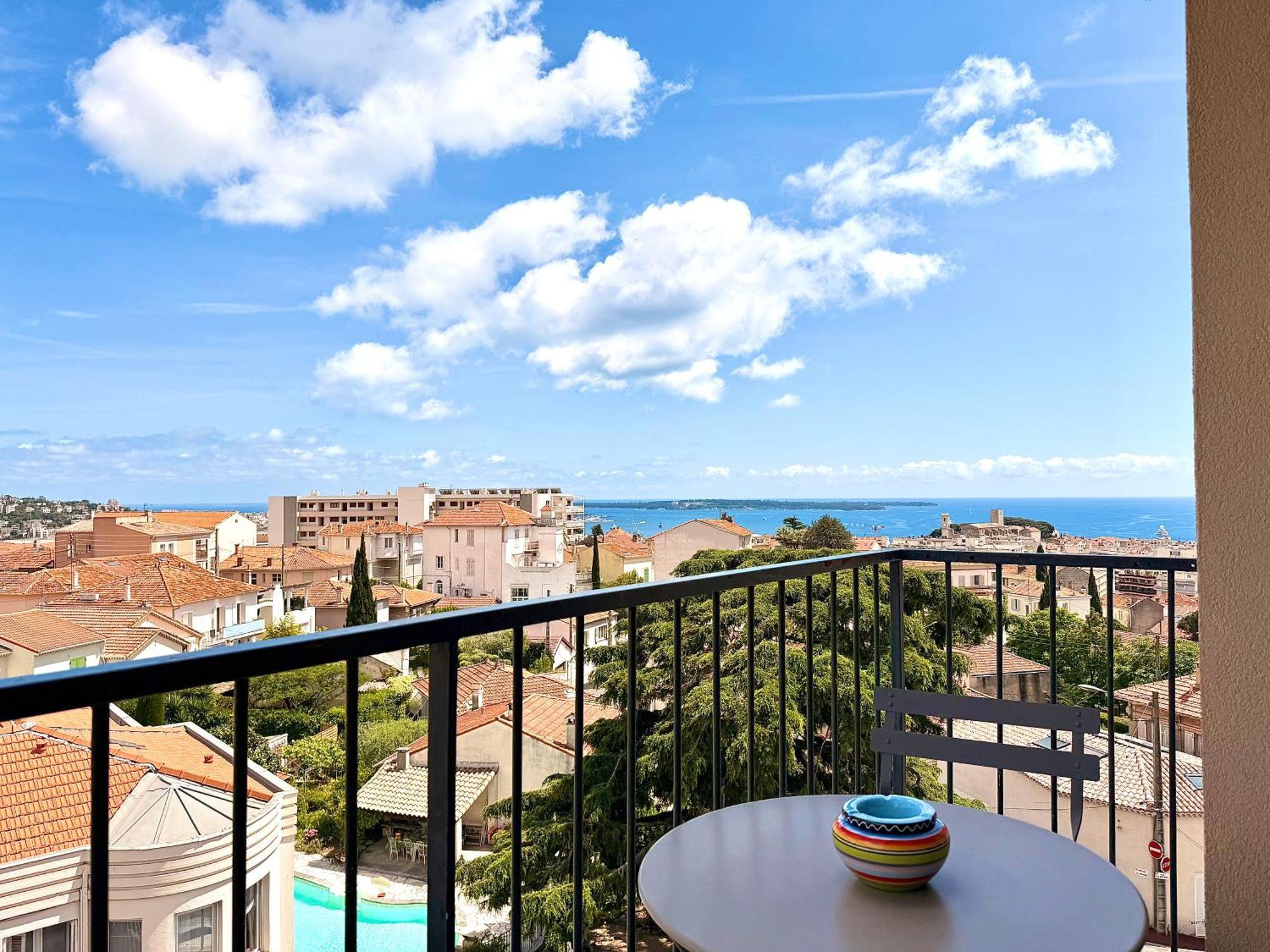 T3 Sea View Walking Distance Of Palais, Ac , Parking, Terrace * Cannes